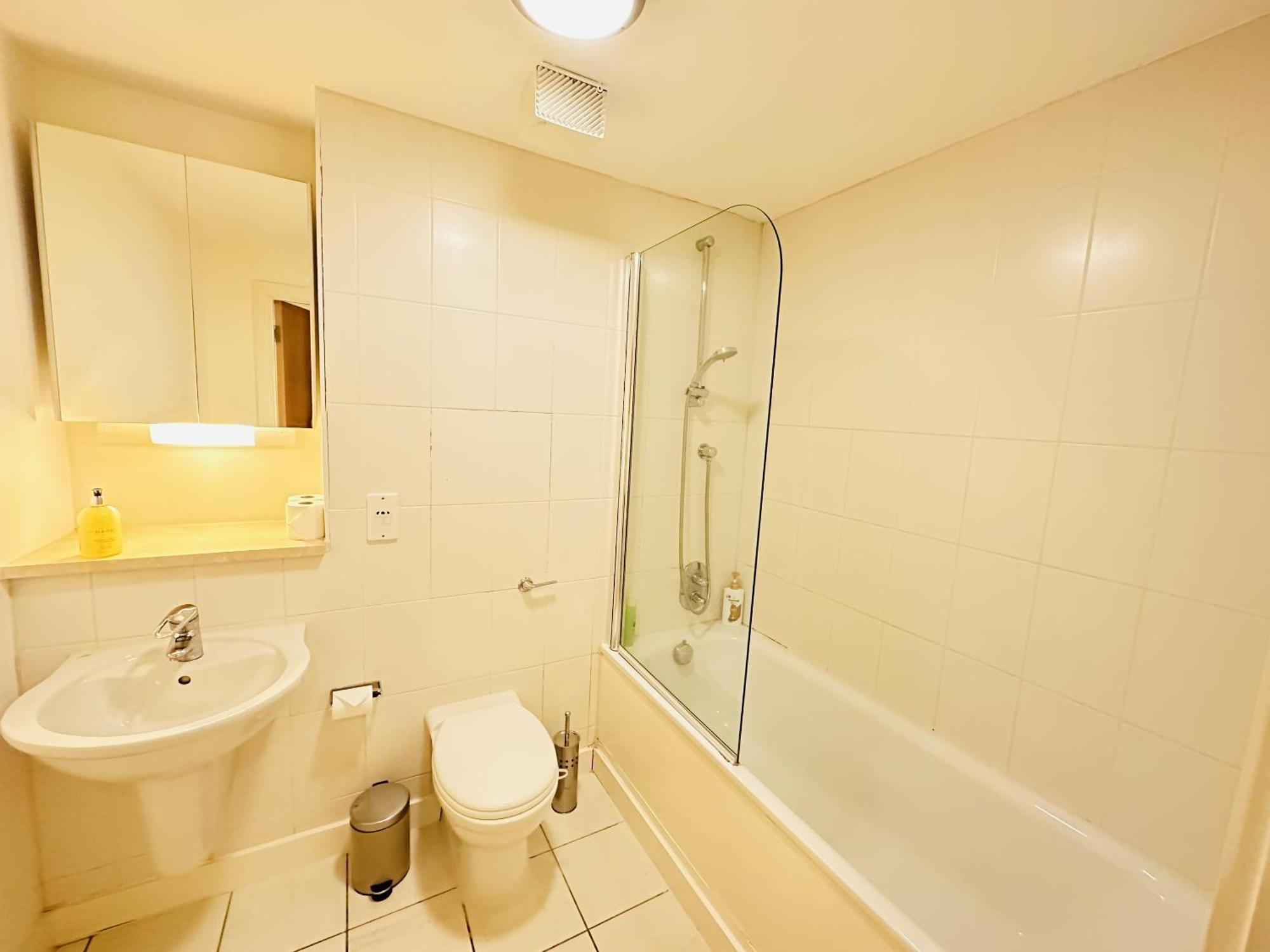 Cosy Modern Tower Bridge Apartment London Room photo