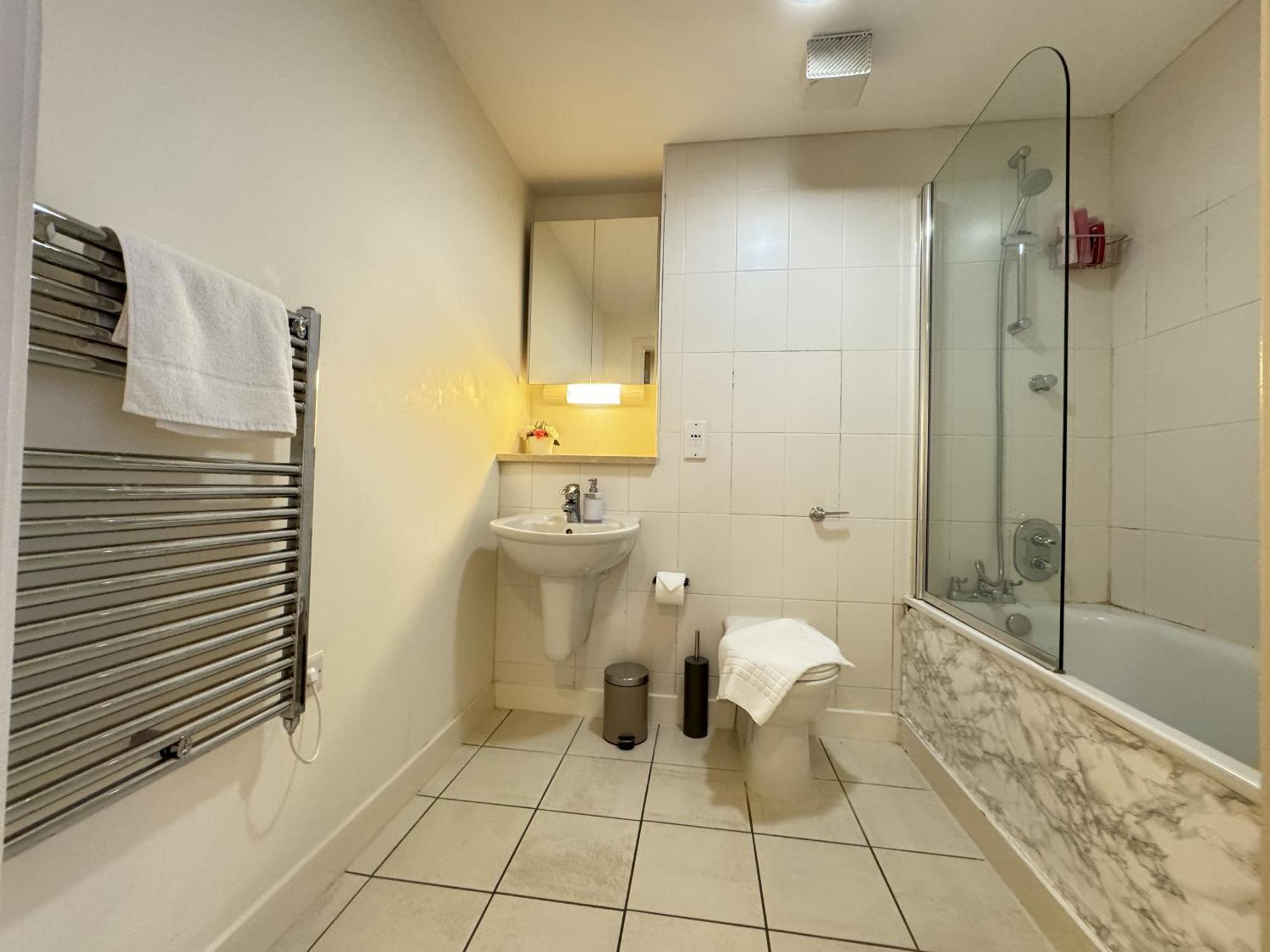 Cosy Modern Tower Bridge Apartment London Exterior photo